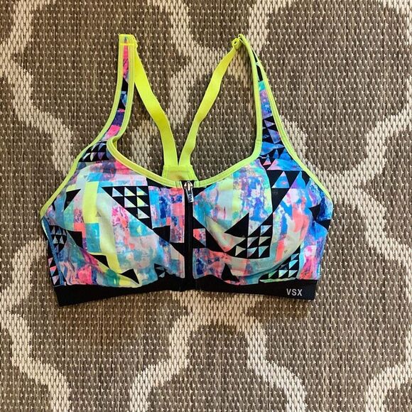 Victoria’s Secret sports bra size 36C￼ - Picture 1 of 7
